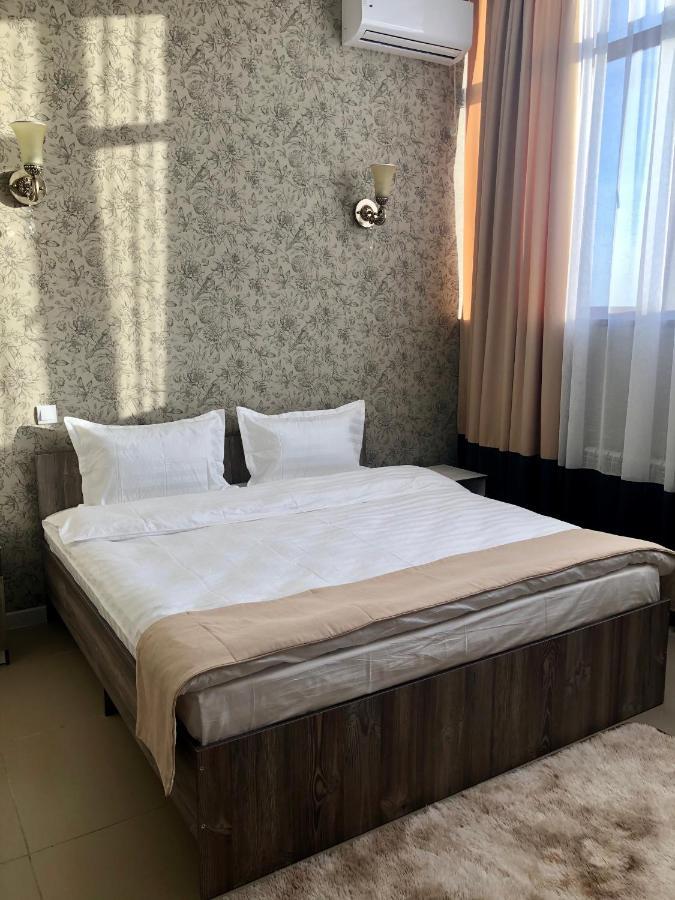 Tarlan Hotel Aktau  Ngoại thất bức ảnh