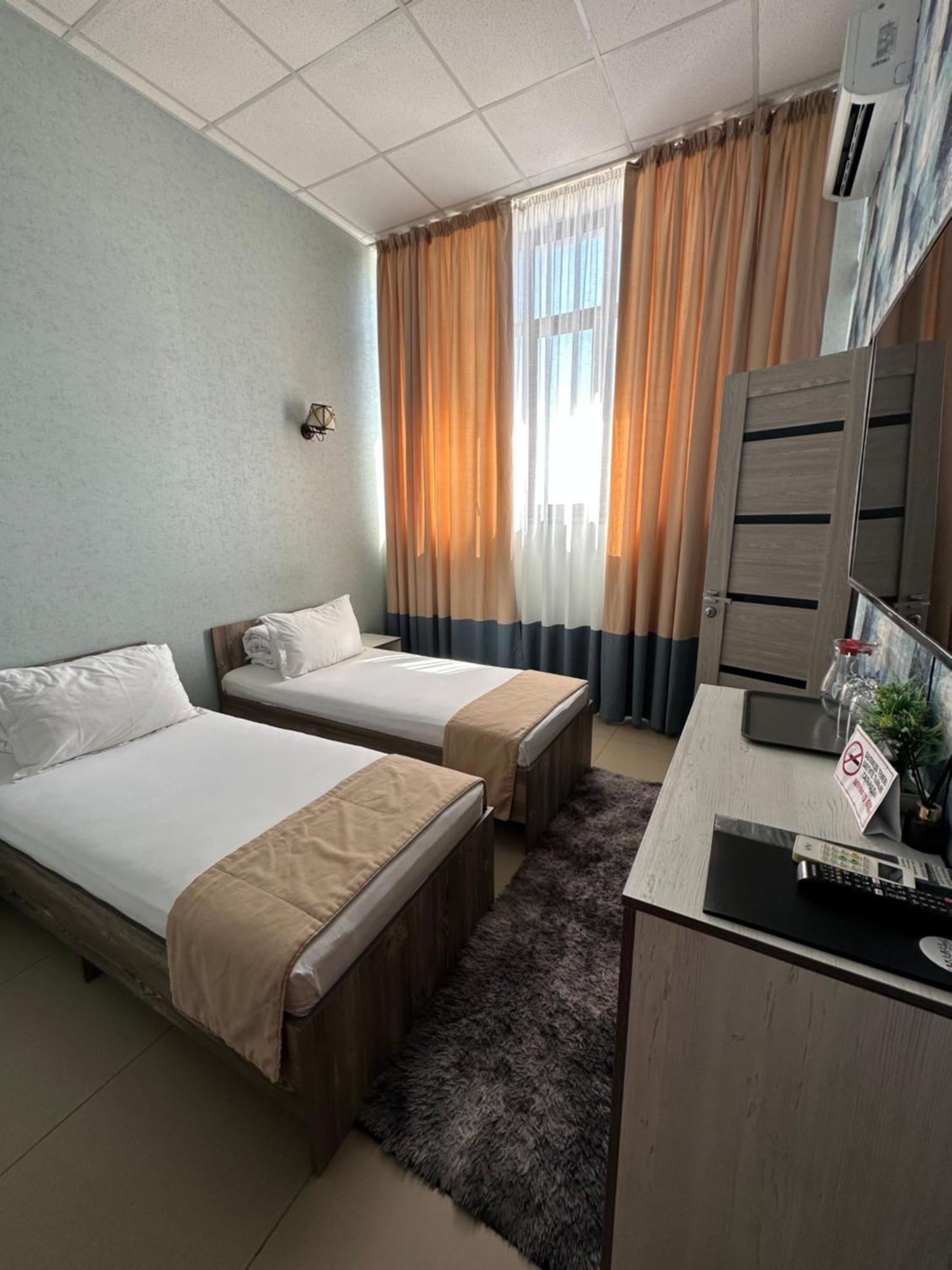 Tarlan Hotel Aktau  Ngoại thất bức ảnh